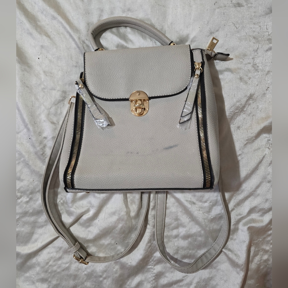 NWT Women's La Terre Gray Vegan Leather Convertible Backpack Purse Bag *DEFECT*